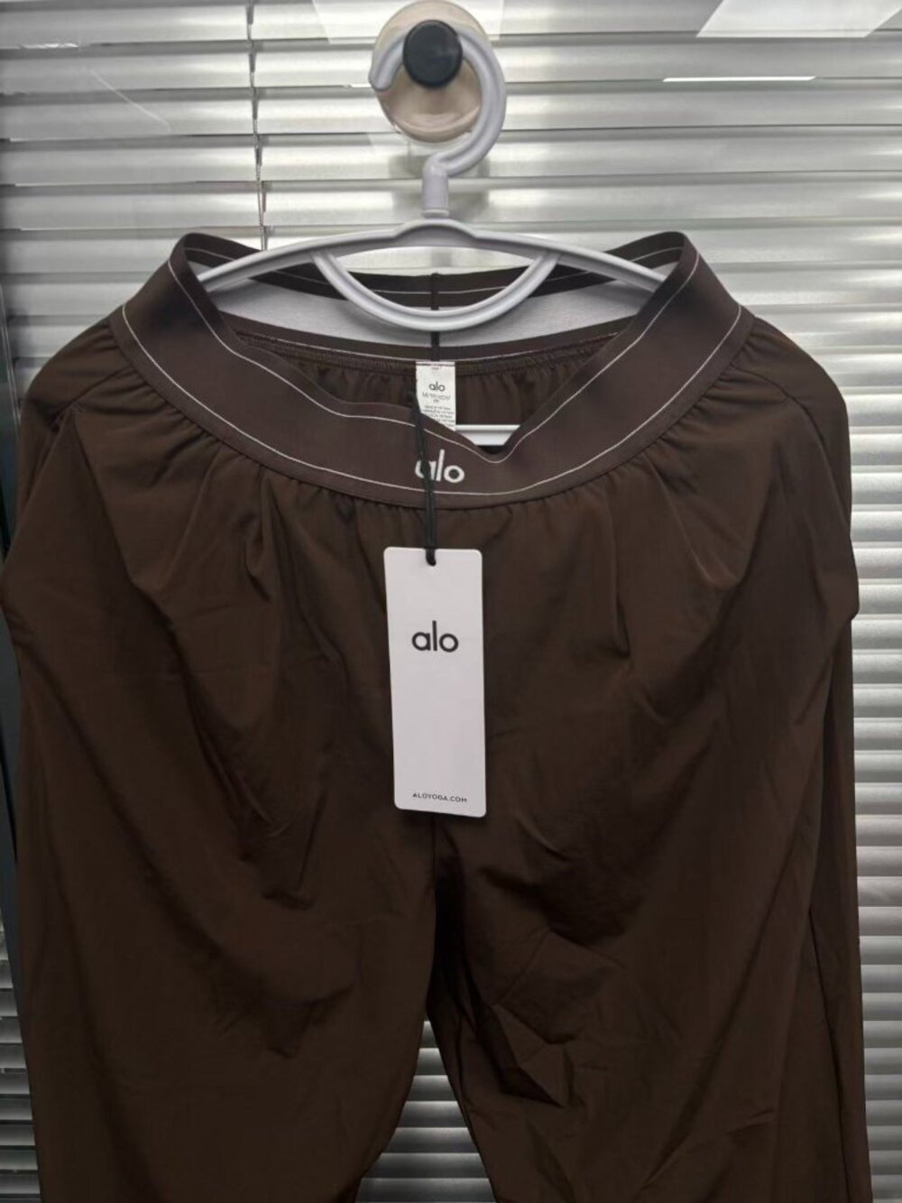 ALO Yoga Women's Suit Pants, Standard Size, Coffee Brown, Daily Wear 🛍️ - Picture 5 of 5